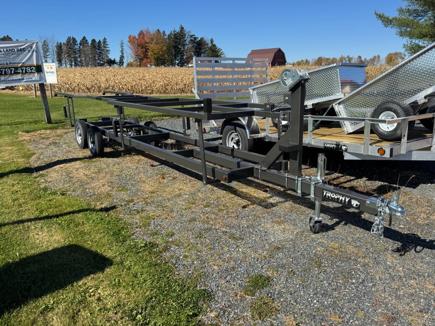 2026 Trophy 20 ft Aluminum Pontoon Trailer, photo 2