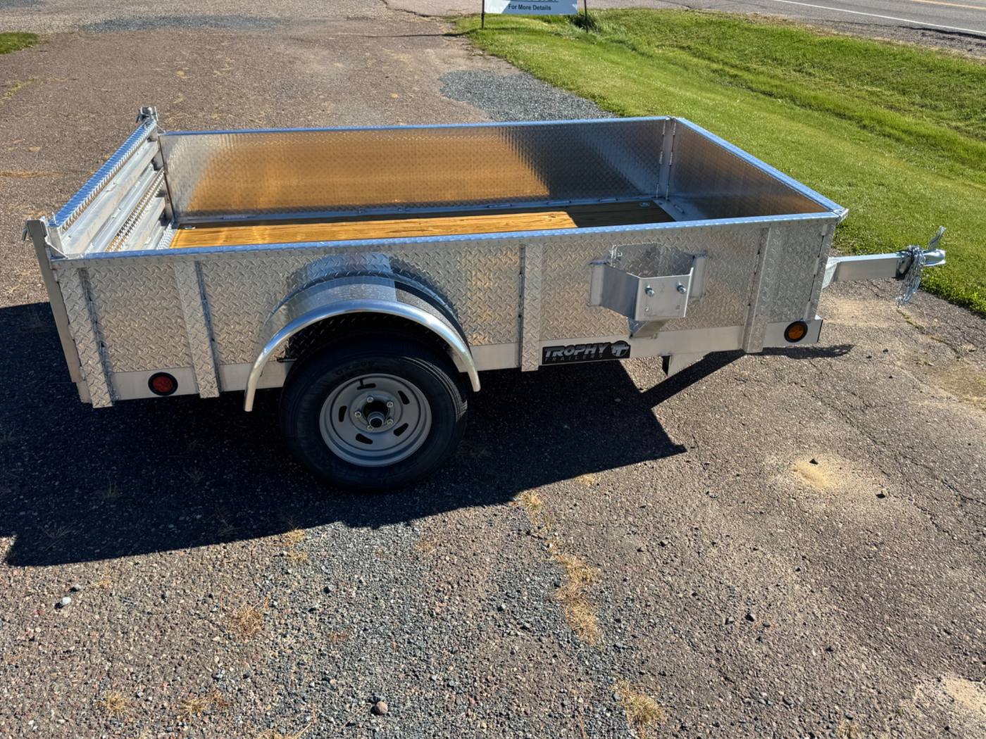 2027 Trophy 5x8 Aluminum Trailer, Diamond Plate Sides, Single Axle, Stacked Ramp, photo 7